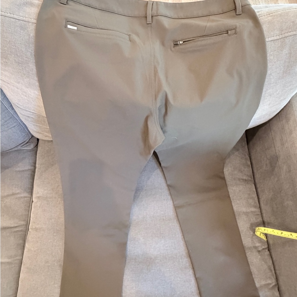 Vuori cascade tech Olive/Tan Pants 33/28.5 - Picture 2 of 7